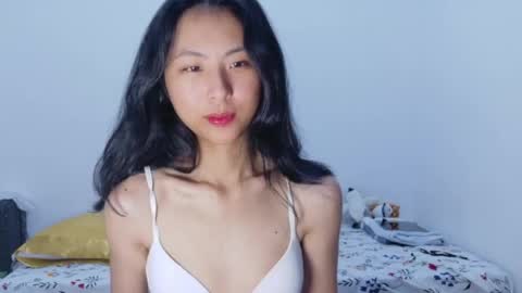 Snapshot of yoursweetestkiwi chatting on April 18, 1:26 pm Kiwi online show from April 18, 1:26 pm