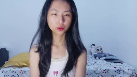Snapshot of yoursweetestkiwi chatting on April 20, 2:03 am Kiwi online show from April 20, 2:03 am