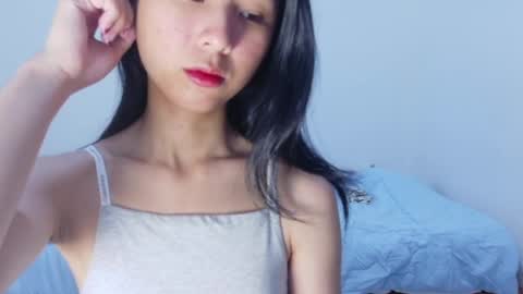 Snapshot of yoursweetestkiwi chatting on May 2, 10:20 am Kiwi online show from May 2, 10:20 am