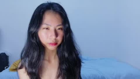 Snapshot of yoursweetestkiwi chatting on May 4, 4:14 pm Kiwi online show from May 4, 4:14 pm