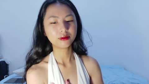 Snapshot of yoursweetestkiwi chatting on May 15, 3:35 am Kiwi online show from May 15, 3:35 am