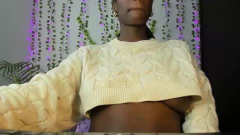 Snapshot of yoursweetsin16 chatting on March 11, 5:19 pm yoursweetsin16 online show from March 11, 5:19 pm