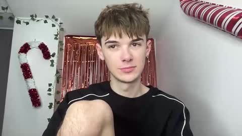 yoursweetyguy online show from February 10, 4:33 pm