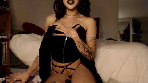 angel pvssy online show from May 12, 10:18 pm
