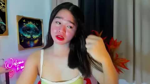 yourtinybunny online show from November 3, 11:33 am