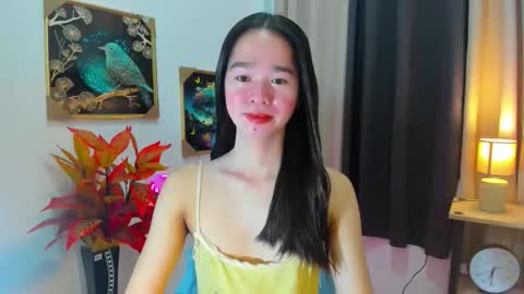 Snapshot of yourtinybunny chatting on April 14, 10:32 am yourtinybunny online show from April 14, 10:32 am