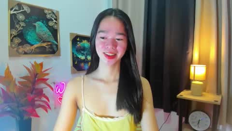 Snapshot of yourtinybunny chatting on April 15, 11:49 pm yourtinybunny online show from April 15, 11:49 pm