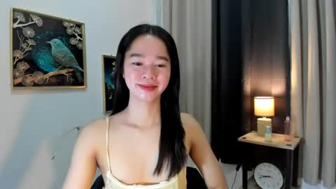 yourtinybunny online show from June 22, 10:45 am