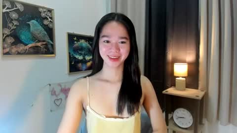 yourtinybunny online show from June 24, 10:58 am