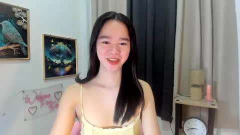 yourtinybunny online show from June 28, 10:21 am