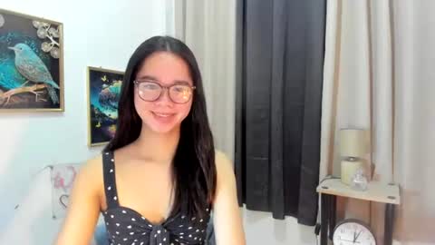 yourtinybunny online show from July 4, 12:17 am