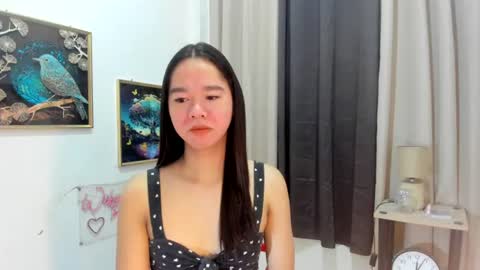 yourtinybunny online show from July 6, 2:41 am