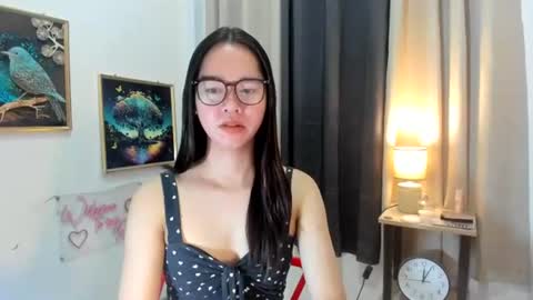 yourtinybunny online show from July 11, 10:40 am