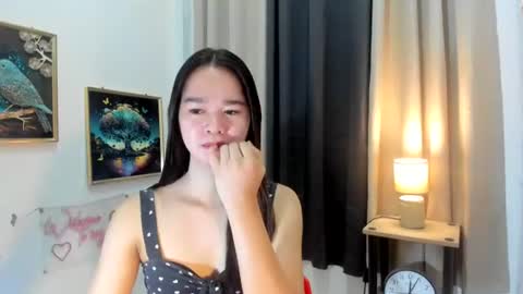 yourtinybunny online show from July 26, 10:33 am