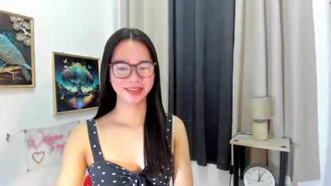 yourtinybunny online show from July 28, 2:13 pm