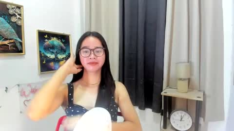 yourtinybunny online show from July 28, 6:20 pm