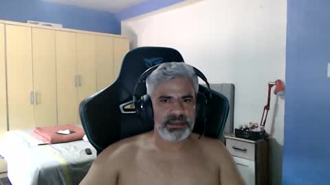 Snapshot of yourtoytoyoumaster3 chatting on November 28, 2:42 pm yourtoytoyoumaster3 online show from November 28, 2:42 pm