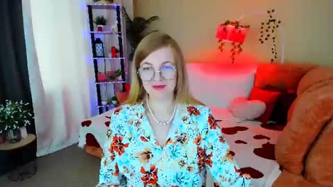Alice online show from June 14, 4:47 am