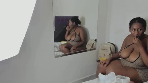 yourwife_anna online show from November 10, 4:22 am