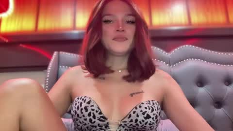 Snapshot of yourwildestdreamgirl chatting on May 26, 4:41 am ANDREA online show from May 26, 4:41 am