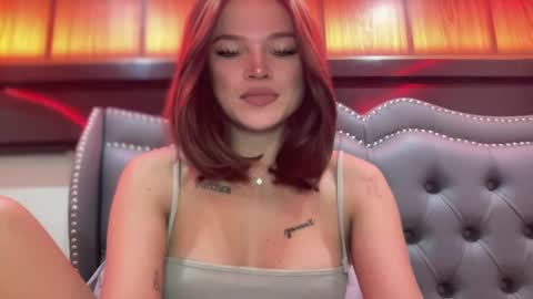 Snapshot of yourwildestdreamgirl chatting on May 27, 2:52 am ANDREA online show from May 27, 2:52 am