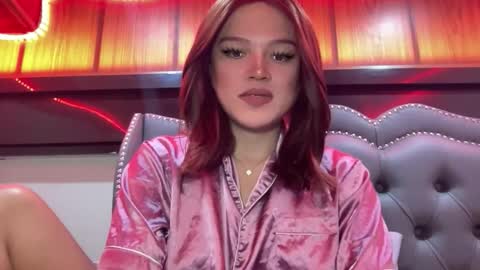 Snapshot of yourwildestdreamgirl chatting on June 5, 2:29 am ANDREA online show from June 5, 2:29 am