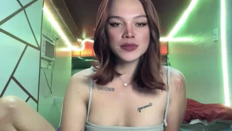 Snapshot of yourwildestdreamgirl chatting on June 11, 2:53 am ANDREA online show from June 11, 2:53 am