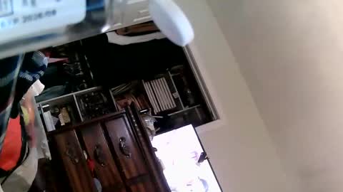 Snapshot of youwanttof chatting on January 27, 9:23 am youwanttof online show from January 27, 9:23 am