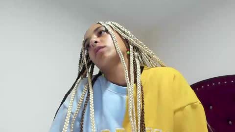 Snapshot of youwishtobeme chatting on December 13, 1:48 am elizabeth ju online show from December 13, 1:48 am