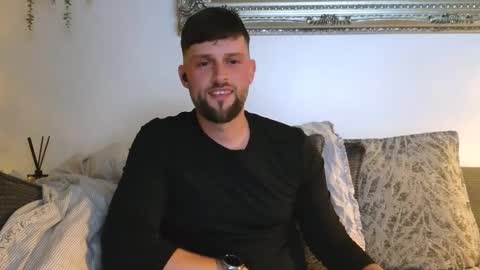 youzername2 online show from December 14, 12:49 am