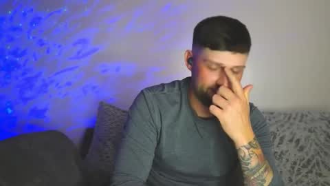 youzername2 online show from April 4, 12:42 am