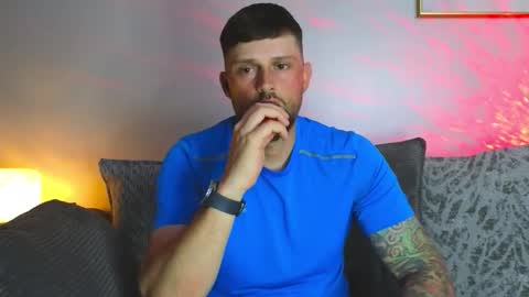 youzername2 online show from April 5, 11:24 pm