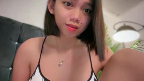 YowgineTheGreat online show from February 21, 3:10 pm