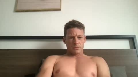 Snapshot of yoyoyo1221 chatting on March 1, 5:53 am yoyoyo1221 online show from March 1, 5:53 am