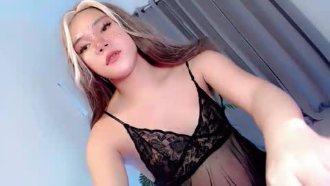 Snapshot of ysabella_love69 chatting on October 28, 6:21 pm ysabella_love69 online show from October 28, 6:21 pm