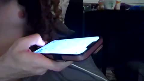 Snapshot of yslriver chatting on November 7, 10:59 am yslriver online show from November 7, 10:59 am