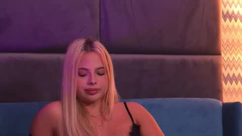 Foxie online show from September 29, 3:22 am