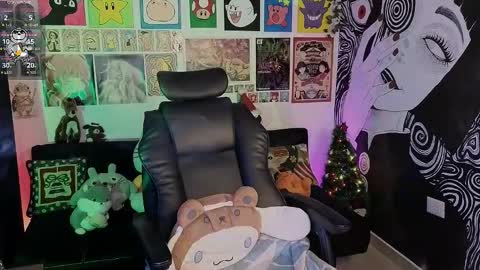    rawr   Anne Independent model      online show from December 20, 4:19 am