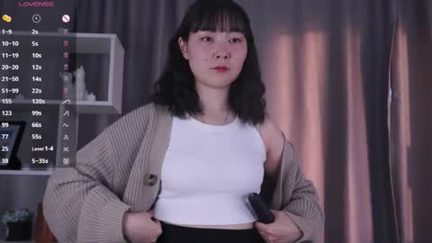 Snapshot of yui_yummy chatting on June 4, 4:35 pm Yui online show from June 4, 4:35 pm