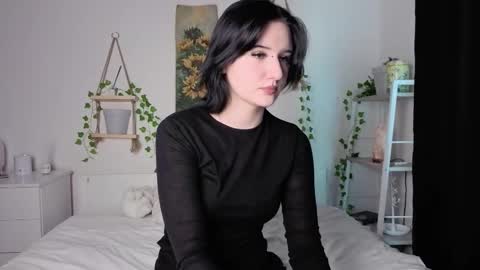 Snapshot of yuki_shiro chatting on March 5, 8:32 am Ellie online show from March 5, 8:32 am