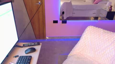 Snapshot of yukiliuu chatting on February 25, 2:10 am Yuki online show from February 25, 2:10 am