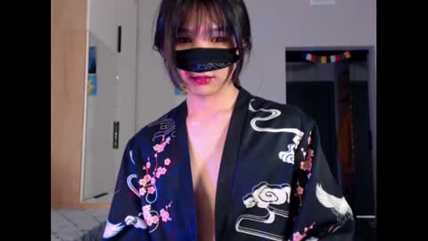 Snapshot of yukitori_2 chatting on February 14, 2:02 pm Makima online show from February 14, 2:02 pm