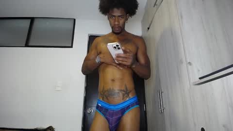 Snapshot of yulian_23 chatting on October 1, 6:25 pm Ivan online show from October 1, 6:25 pm