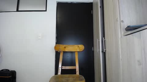 Snapshot of yulian_23 chatting on October 31, 5:25 pm Ivan online show from October 31, 5:25 pm