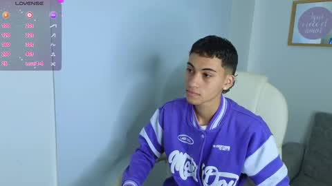 Snapshot of yulian_vasquez chatting on September 16, 12:06 pm yulian_vasquez online show from September 16, 12:06 pm