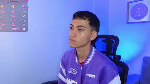 Snapshot of yulian_vasquez chatting on September 19, 12:17 pm yulian_vasquez online show from September 19, 12:17 pm