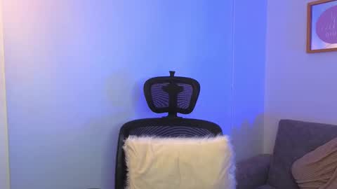 Snapshot of yulian_vasquez chatting on October 10, 12:15 pm yulian_vasquez online show from October 10, 12:15 pm