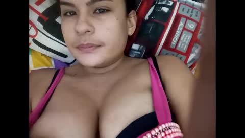 Snapshot of yuliana95677 chatting on October 26, 3:23 am yuliana95677 online show from October 26, 3:23 am