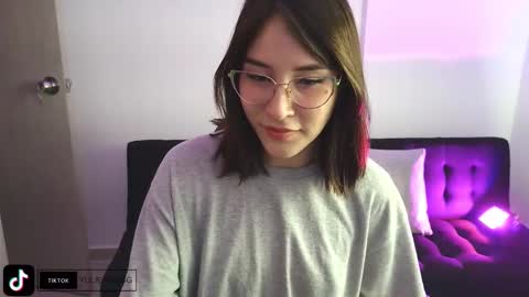 Yulienne online show from November 23, 12:43 am