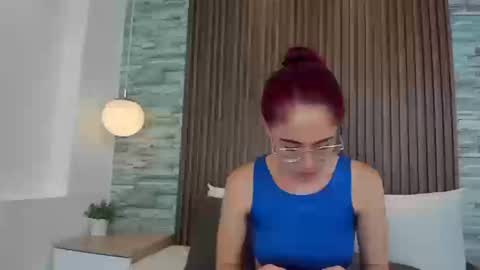 Snapshot of yulievans chatting on September 10, 1:00 pm yulievans online show from September 10, 1:00 pm